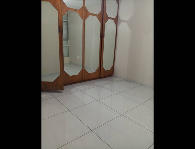 5 BEDROOM FLAT FOR SALE IN SUNNYSIDE